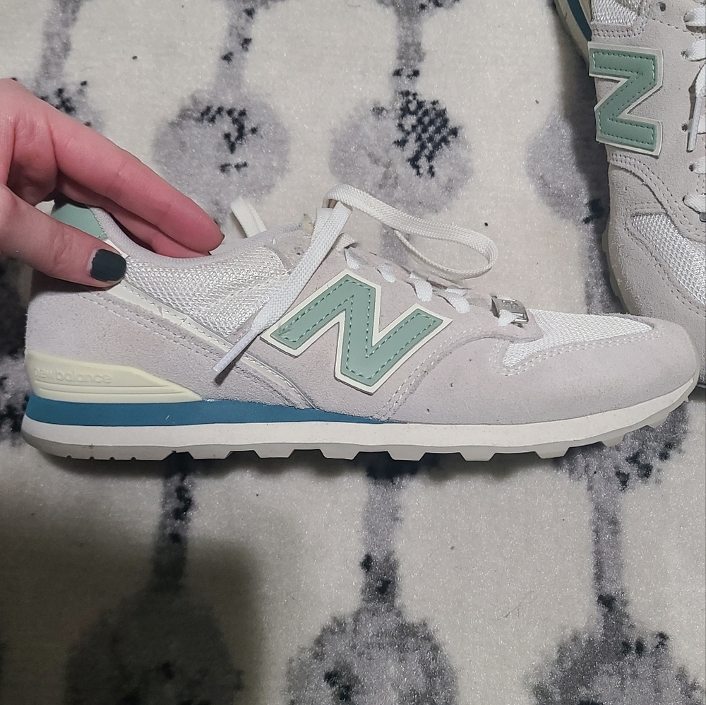 New Balance 996